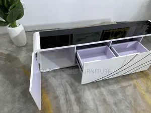 Ribbon Glass Console