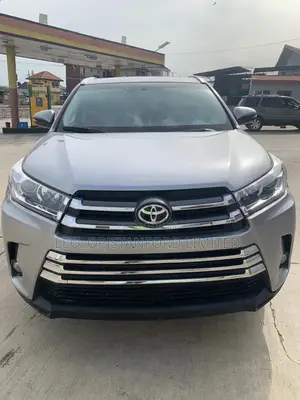 Toyota Highlander XLE V6 4x4 (3.5L 6cyl 6A) 2016 Silver