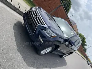 Lexus GX 2019 Blue