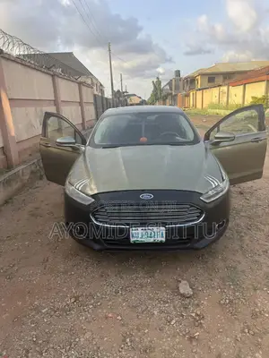 Ford Fusion SE 2013 Gold
