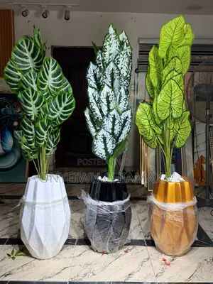 Luxury Artificial Palm Plant With Ceramic Pot – Home Office Decor