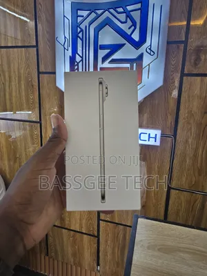 New Apple iPhone Air 256 GB Gold