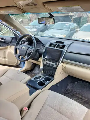 Toyota Camry LE 4dr Sedan (2.5L 4cyl 6A) 2013 Blue