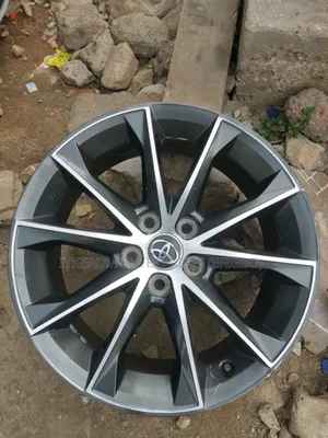 Toyota Camry 18 Rim 2015/16 Follow Come