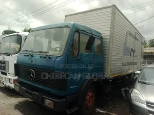1617 Truck (Container Bucket) 6 Tyres (Tokunbo)