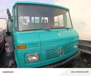 Mercedes 608 Pickup Long Chassis Blue Color / 6 Tires and 6 Boat
