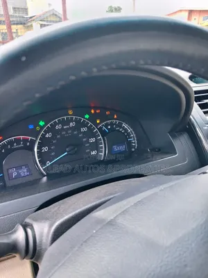 Toyota Camry XLE 4dr Sedan (3.5L 6cyl 6A) 2014