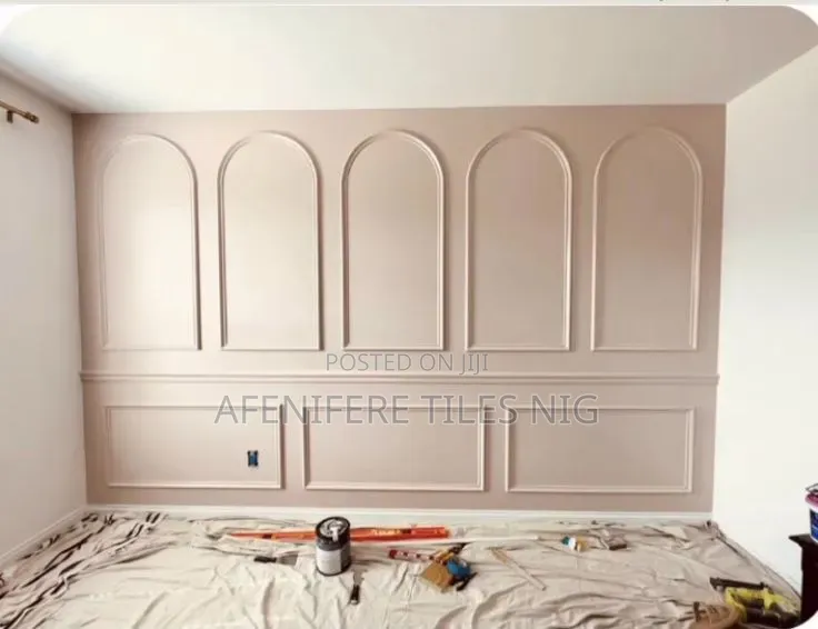Curve Wainscoting Design
