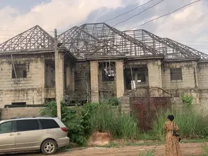 3bdrm Block of Flats in Ogbaku Town, Owerri for sale