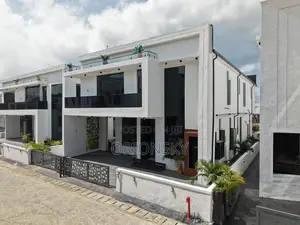 5bdrm Duplex in Lekki for sale