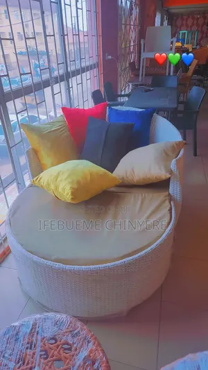 Rattan Crafted Bed for Ur Home and Outdoor Relaxation