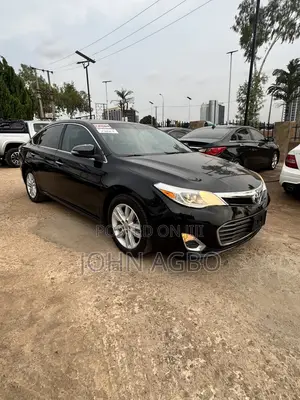 Toyota Avalon XLE Premium FWD Sedan (3.6L 6cyl 6A) 2016 Black