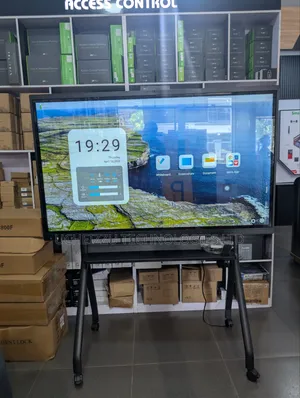 Smart Interactive Board – Digital Display for Meetings Learning