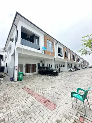 4bdrm Townhouse / Terrace in Lekki Expressway for rent
