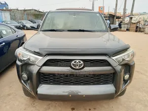 Toyota 4-Runner SR5 Premium 4dr 4x2 (4.0L 6cyl 5A) 2016 Gray