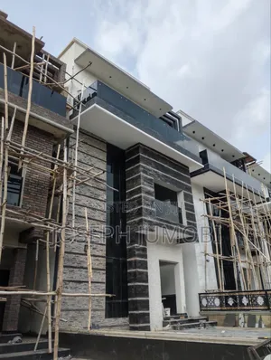 4bdrm Duplex in The Manor, Durumi for sale