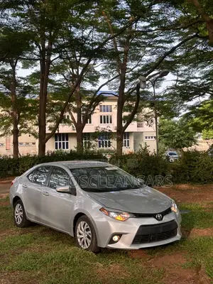 Toyota Corolla LE Plus 4dr Sedan (1.8L 4cyl CVT) 2015 Silver