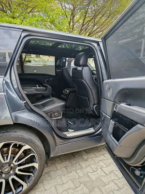 Land Rover Range Rover Vogue 2016 Black