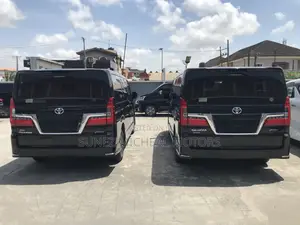 Toyota Granvia 2022 Black