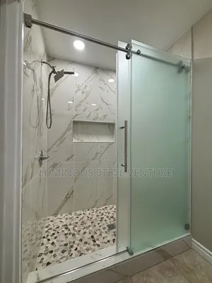 Sliding Shower Cubicle Tampered Glass 10mm Thickness CNG