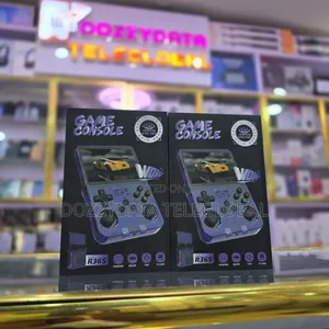 R36s Retro Handheld Game Console With A 3.5-inch Screen And 64gb