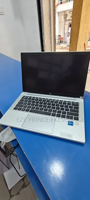 Laptop HP EliteBook 840 G8 16GB Intel Core i7 SSD 512GB