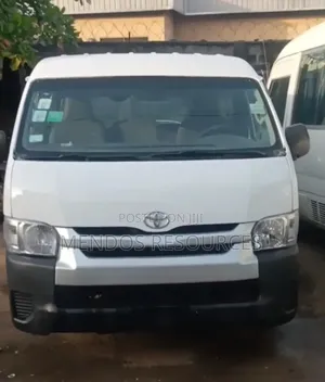 Toyota HiAce 2013 White