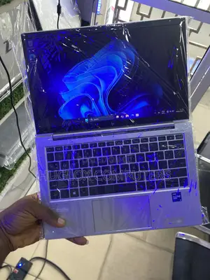 Laptop HP EliteBook 830 G8 16GB Intel Core i7 SSD 512GB