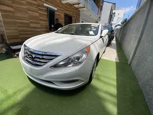 Hyundai Sonata Limited Sedan FWD (2.4L 4cyl 6A) 2013 White
