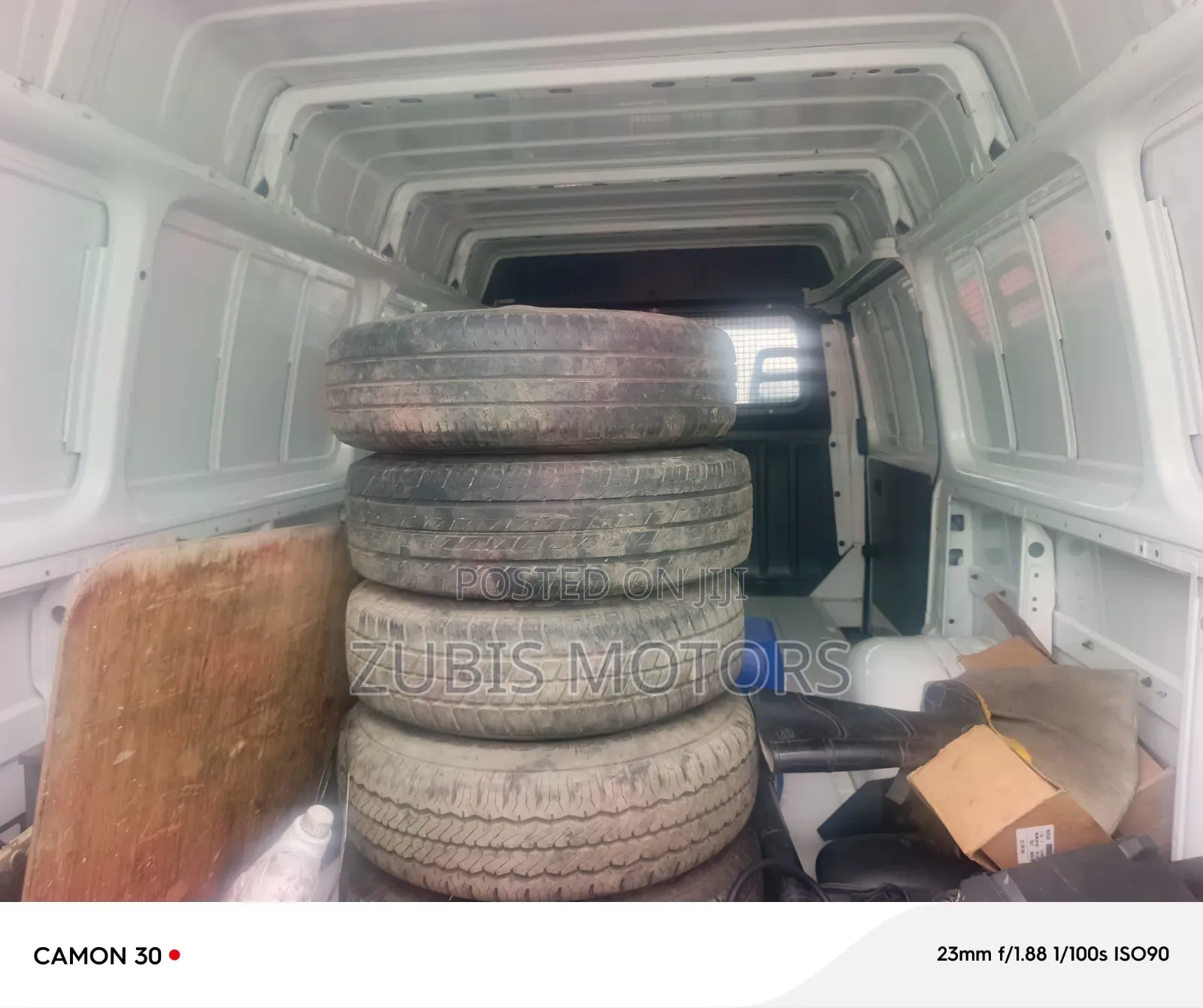 Ford Transit 2000 White