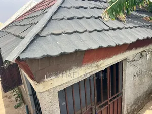 Mini Flat in Apo Resettlement for sale