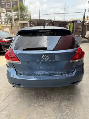 Toyota Venza AWD 2010