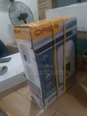 Premium Quality Qasa 5kw Wall Mount Voltage Regulator