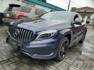Mercedes-Benz GLA-Class 2017 Blue