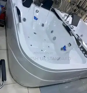 White Corner Double Jacuzzi