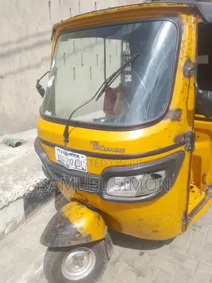 TVS King Cargo 2024 Yellow