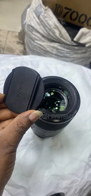 Sony 90mm F2.8 Macro G Lens Oss