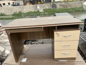 4 Feet Executive Table