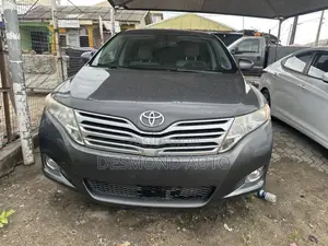 Toyota Venza AWD 2010 Gray
