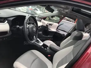 Toyota RAV4 Limited 2021 Red