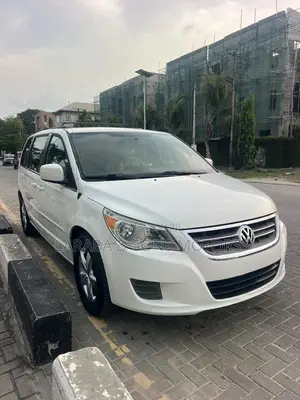 Volkswagen Routan 2014 White