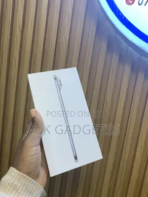 New Apple iPhone 17e 256 GB
