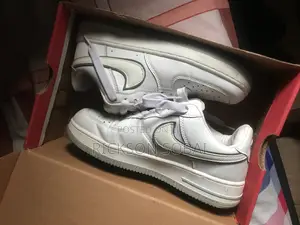 Air Nike Shoes Size 42