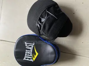 Everlast Boxing Pad