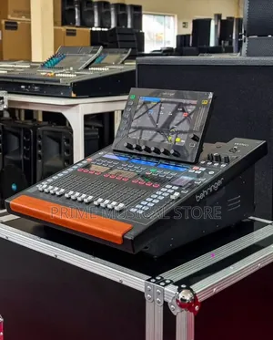 Behringer Wing Compact 48-Channel / 28-Bus Full-Stereo Digital Mixer