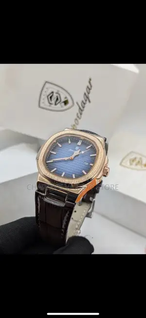 Poedagar Leather Strap Watch