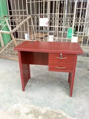 Three Feet Office Table