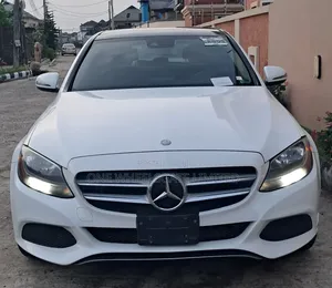 Mercedes-Benz C300 Sport 4Matic Sedan AWD (2.0L 4cyll 7A) 2016 White