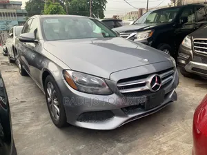 Mercedes-Benz C300 Luxury Sedan RWD (2.0L 4cyl 7A) 2016 Gray