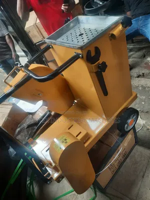 Road Cutting Machine With Engine